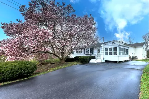 19 Gurney St, East Haven, CT 06512