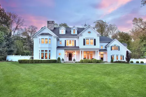 44 Pumpkin Hill Rd, Westport, CT 06880