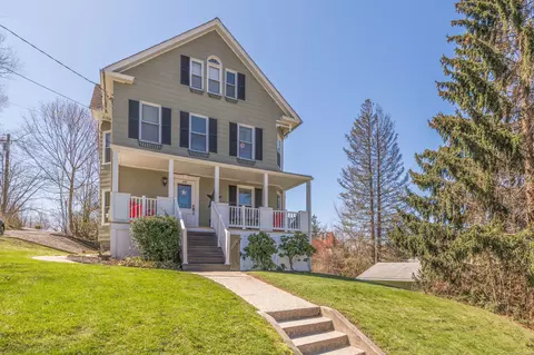 88 Munro Pl, Winchester, CT 06098