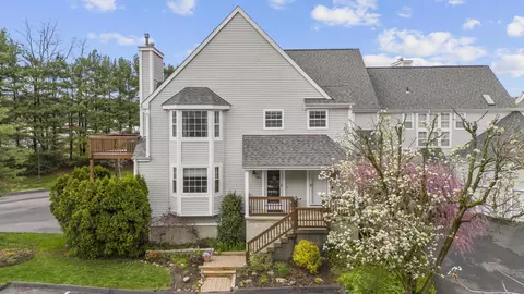 318 Foxboro Dr #318, Norwalk, CT 06851