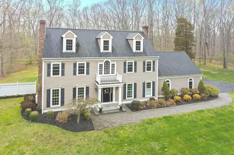 75 Fairview Rd, Westbrook, CT 06498