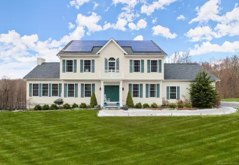 33 Cannonball Dr, Danbury, CT 06810