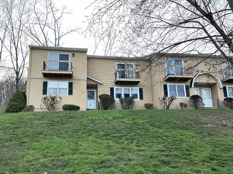 4 Deer Run #4, Bethel, CT 06801