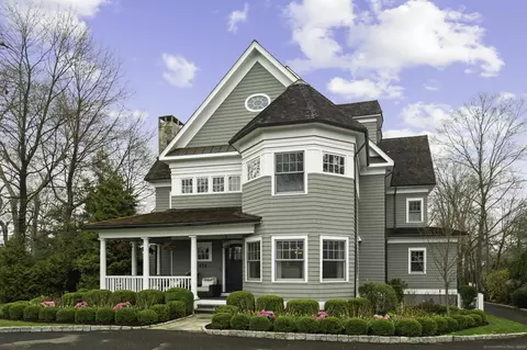 424 South Ave, New Canaan, CT 06840
