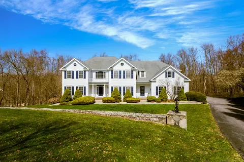 12 Isabels Way Rd, Brookfield, CT 06804