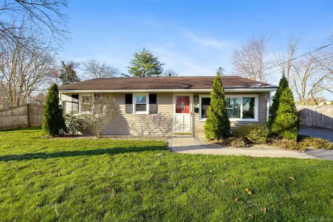 19 Audette Dr, Wallingford, CT 06492