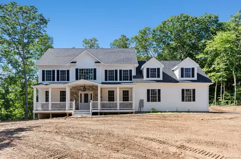 9 Quinns Way, East Hampton, CT 06424