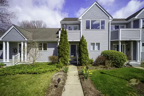 59 Old Post Rd #C2, Clinton, CT 06413
