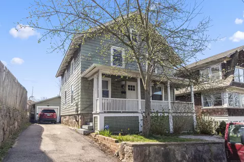 19 Bragaw St, New London, CT 06320