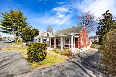 145 Beaumont St, Fairfield, CT 06824