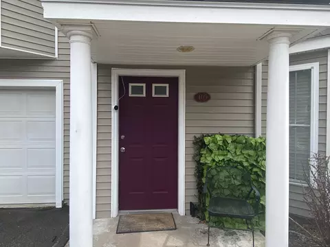 157 Leeder Hill Dr #409, Hamden, CT 06517