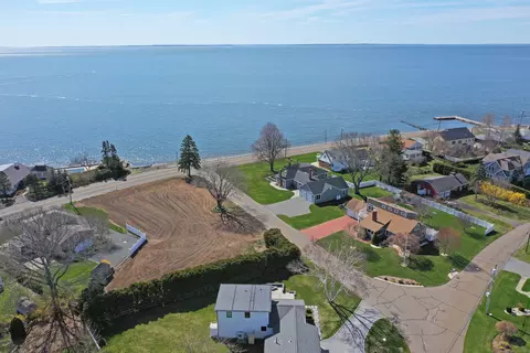 506 Maple Ave, Old Saybrook, CT 06475