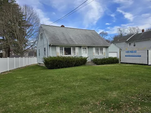 1384 Huntington Rd, Stratford, CT 06614