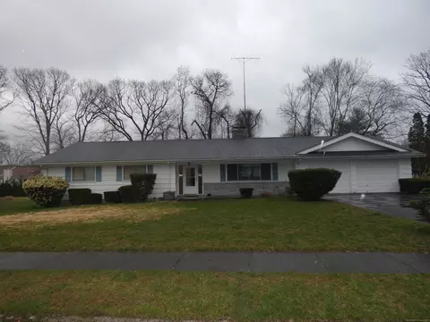 160 Sun Ridge Ln, Stratford, CT 06614