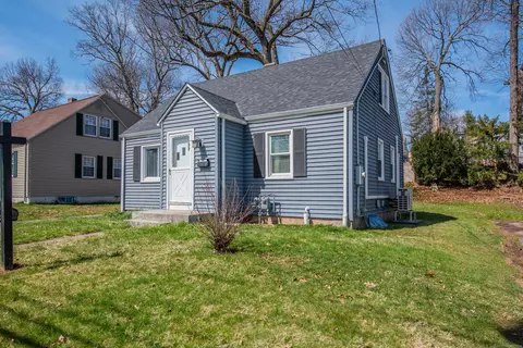 116 Mckinley Dr, New Britain, CT 06053