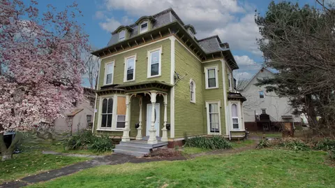 160 S Colony St, Meriden, CT 06450