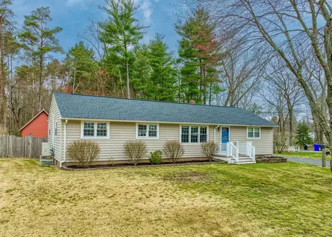 6 Clear St, Enfield, CT 06082