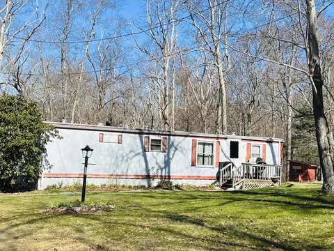 579 Bailey Hill Rd, Killingly, CT 06241