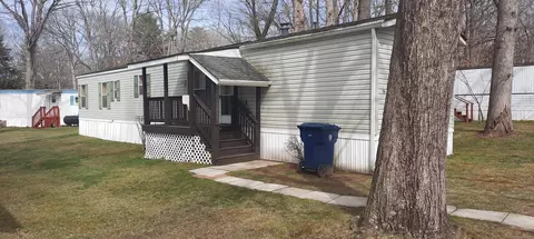 19 Fairway Dr, Windham, CT 06256