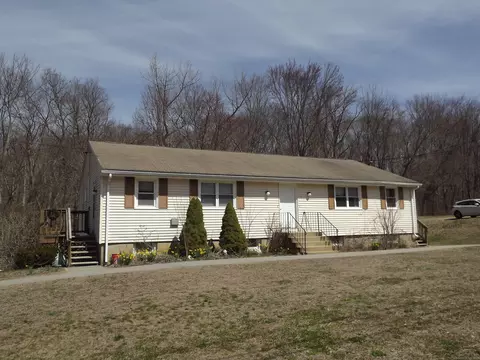 7 White Oak Condo Ln #B, Mansfield, CT 06250