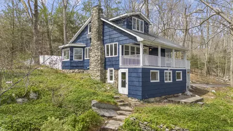 23 Great Quarter Rd, Newtown, CT 06482