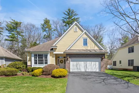 15 Bailey Ct, Farmington, CT 06032