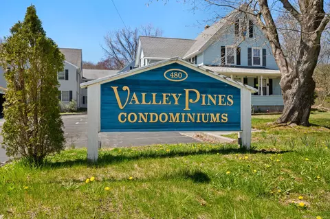 470 Pleasant Valley Rd S # 4, Groton, CT 06340