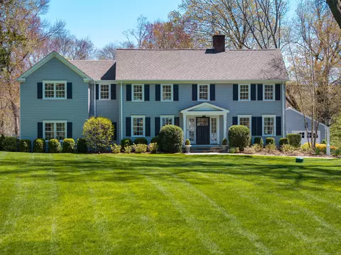 18 Highfield Ln, Darien, CT 06820