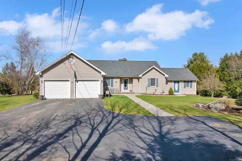 160 Hurlbut Rd, Tolland, CT 06084