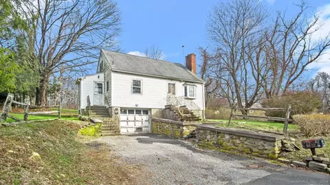 63 Shelton Rd, Oxford, CT 06478
