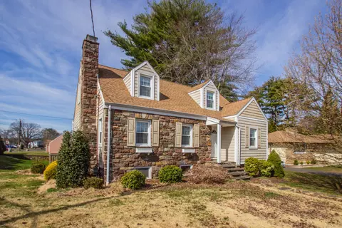 765 Stafford Ave, Bristol, CT 06010