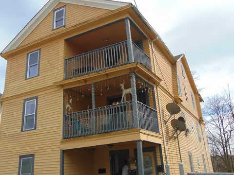 16 Webb St, Waterbury, CT 06704