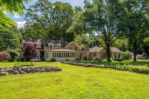 603 Steele Rd, New Hartford, CT 06057