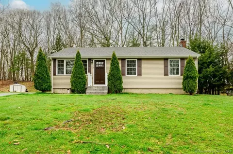 137 Mildred Rd, Meriden, CT 06450