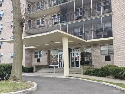 25 Cartright St #1D, Bridgeport, CT 06604