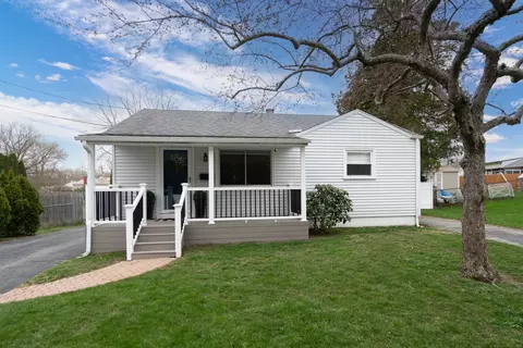 4 Midway Pass, Norwich, CT 06360