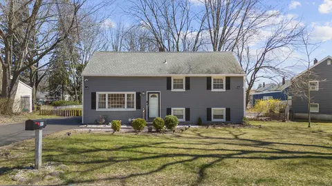 311 Gilbert Ave, Hamden, CT 06514