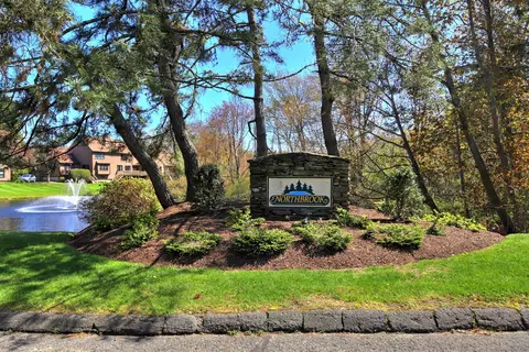 24 Deepwood Cir #24, Monroe, CT 06468