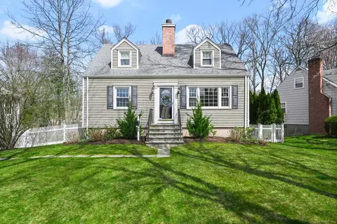 95 White Birch Ln, Stamford, CT 06905