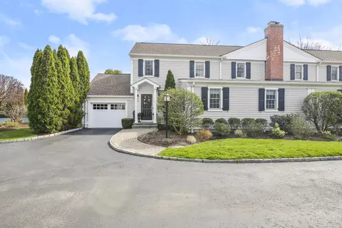 123 Richmond Hill Rd #16, New Canaan, CT 06840