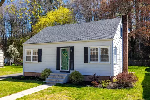 119 Love Ln, Manchester, CT 06040
