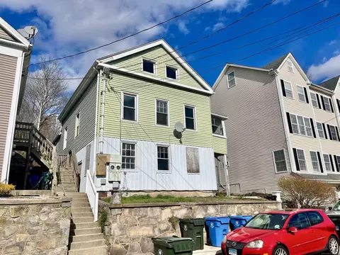 64 School St, Norwich, CT 06360