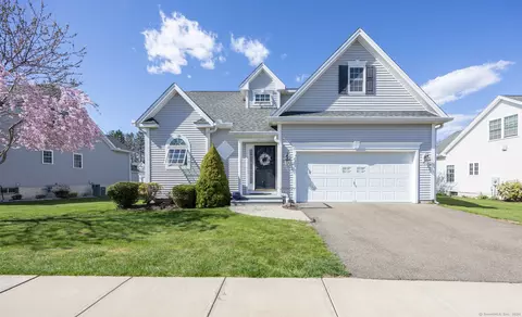 87 Rivercrest Dr #87, Plantsville, CT 06479