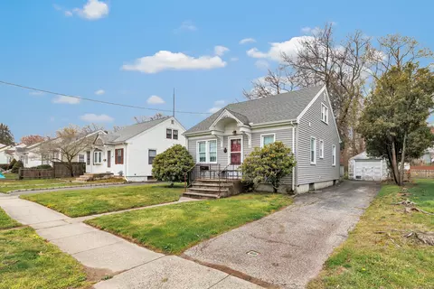 301 Knowlton St, Stratford, CT 06615