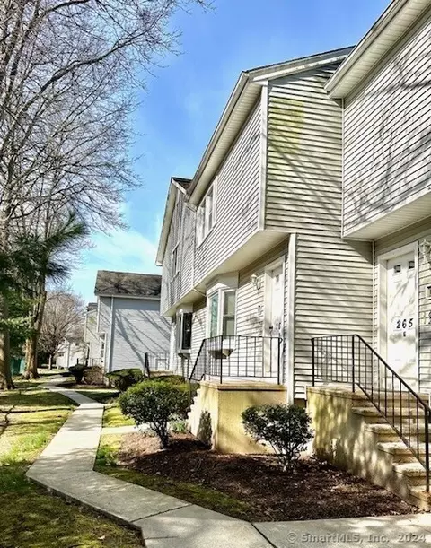 265 Glendale Ave #E7, Bridgeport, CT 06606