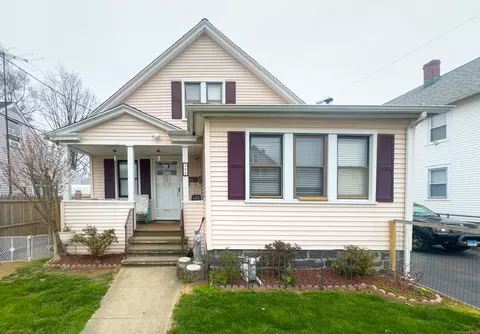 111 Chelsea St, Stratford, CT 06615