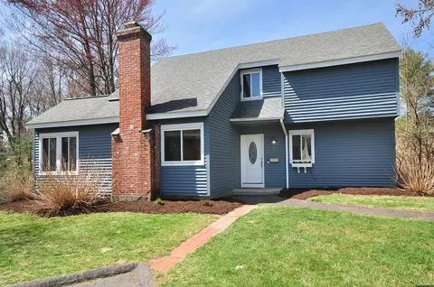 11 Mathers Xing, Simsbury, CT 06070
