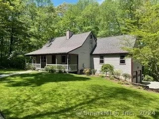 53 Comstock Ave, Essex, CT 06442