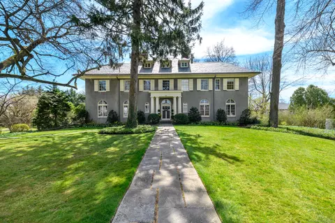 80 Verplank Ave, Stamford, CT 06902