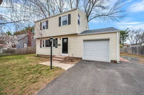 417 Oak St, East Hartford, CT 06118